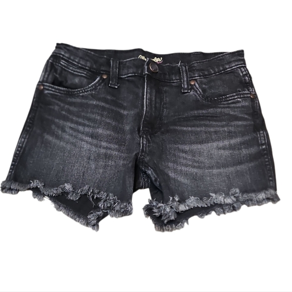 NWOT Wrangler Dana Black Jean Shorts with Frayed Hem - Picture 3 of 6